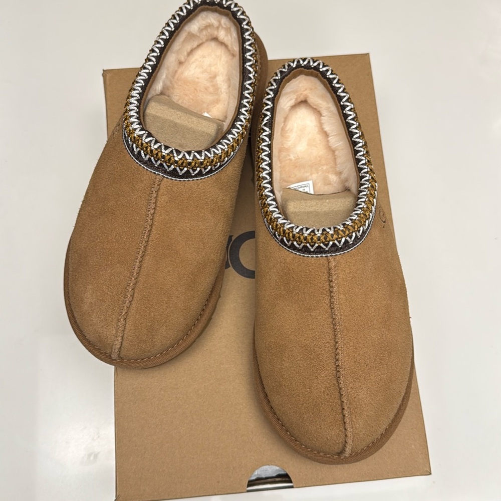 UGG Tasman Slipper-Chestnut